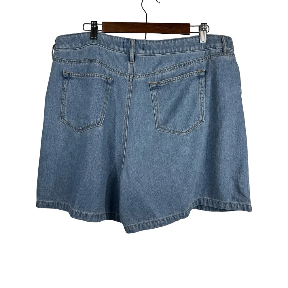 Loft Denim Shorts Womens 18 Light‎ Wash Blue Pleated Cotton Lyocell NWT 34/18